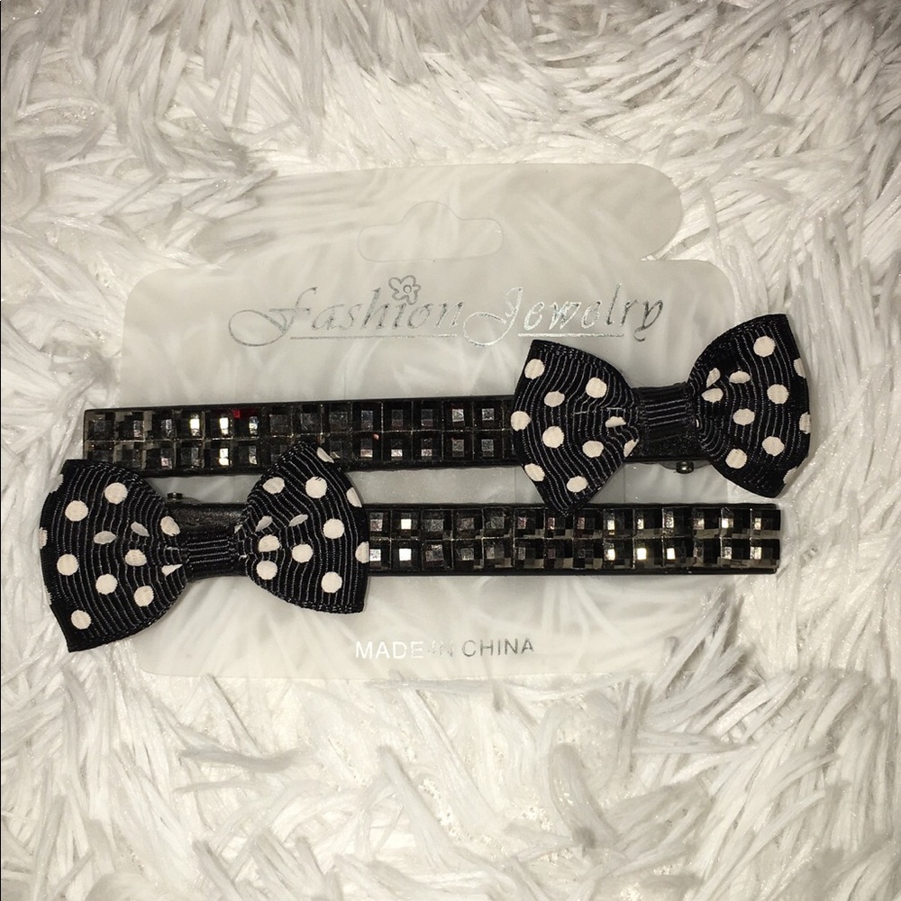 Black & Whit Hair clips